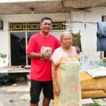 Empati Dan Tanggung Jawab, Kades Sudarto Perbaiki Rumah Janda Tua Yang Hampir Rubuh Akibat Terus Menerus Kebocoran
