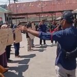 Puluhan Warga Sungai Nipah Tuntut Penuntasan Kasus Penjualan Aset Desa