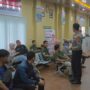 Tak Ingin Gagal Dan Bolak -Balik Dalam Ujian Praktek SIM, Kasat Lantas Maros Berikan Buku Panduan Dan Bocoran Ke Pemohon SIM