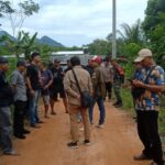 Ketua Komisi II DPRD Singkawang Harry S.W. Sugeng Sidak Peternakan Babi Di Pangmilang, Usut Dugaan Pencemaran Limbah