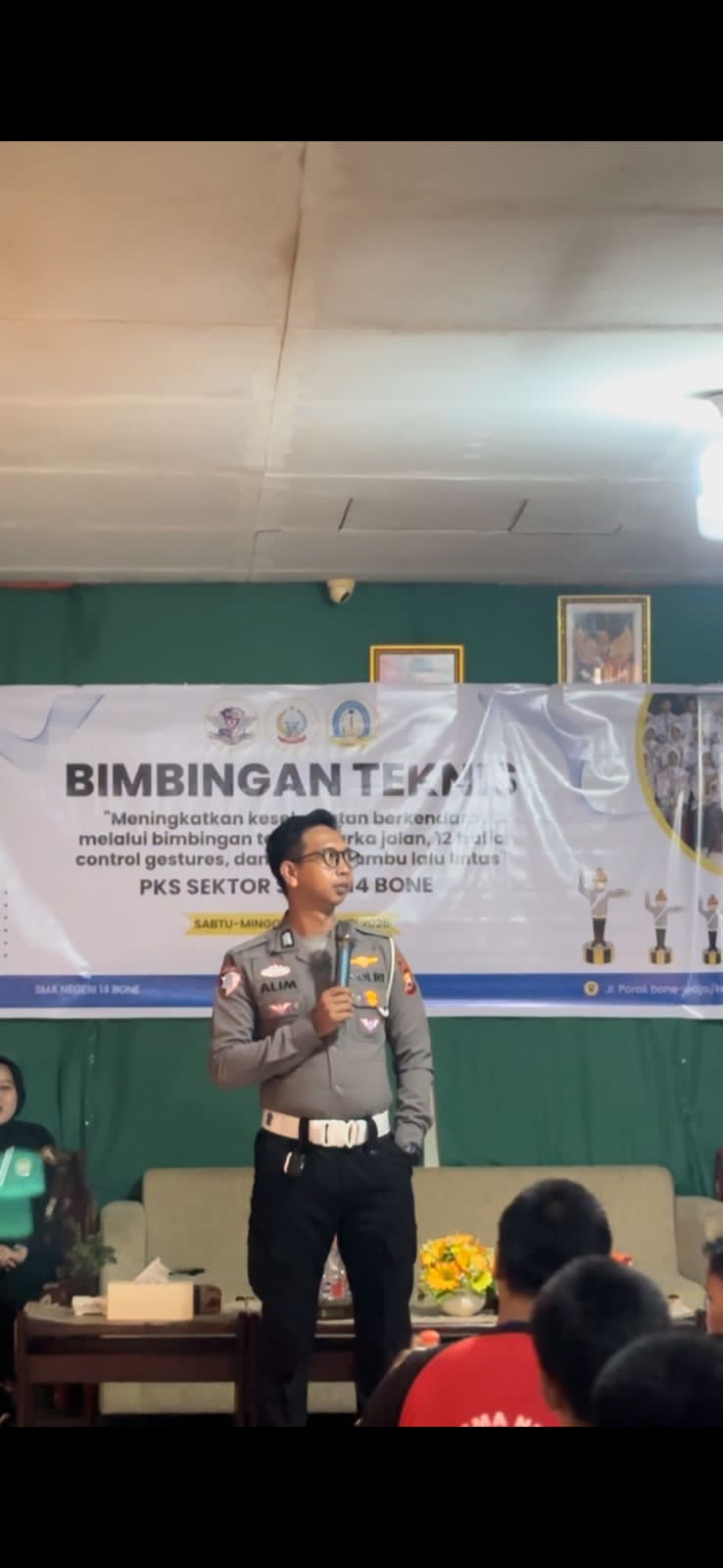 Satlantas Polres Bone Beri Materi Diklat PKS dan Imbauan Tertib Lalin di SMAN 14 Bone