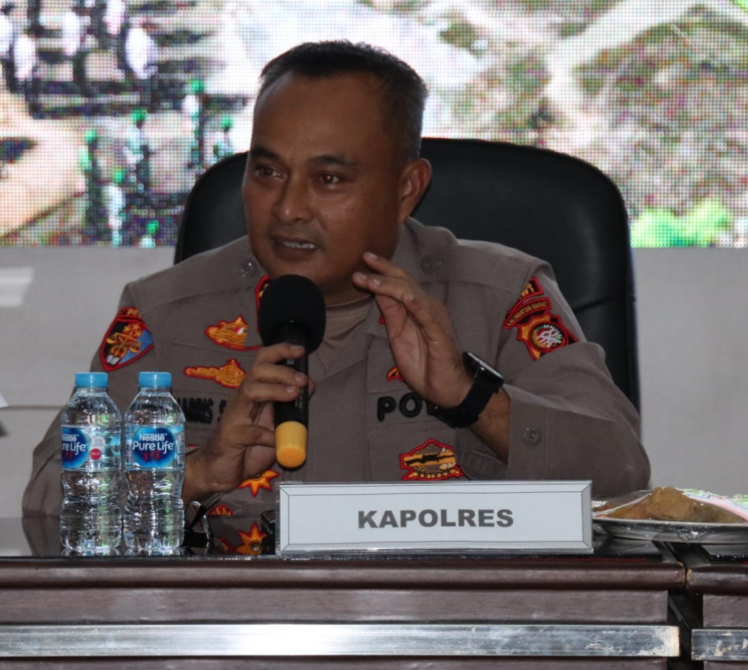 Kapolres Melawi Minta Masyarakat Tidak Khawatir Adanya Lampu Patroli Malam Hari