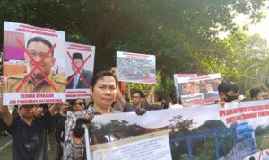 Warga Tuntut Keadilan di Depan KPK RI, Soroti Dugaan Mafia Tanah di Proyek Air Baku Kijing