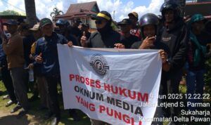 Ratusan Penambang PETI Geruduk Polres Ketapang, Desak Pembebasan Rekan Mereka yang Terlibat Bentrokan dengan Jurnalis
