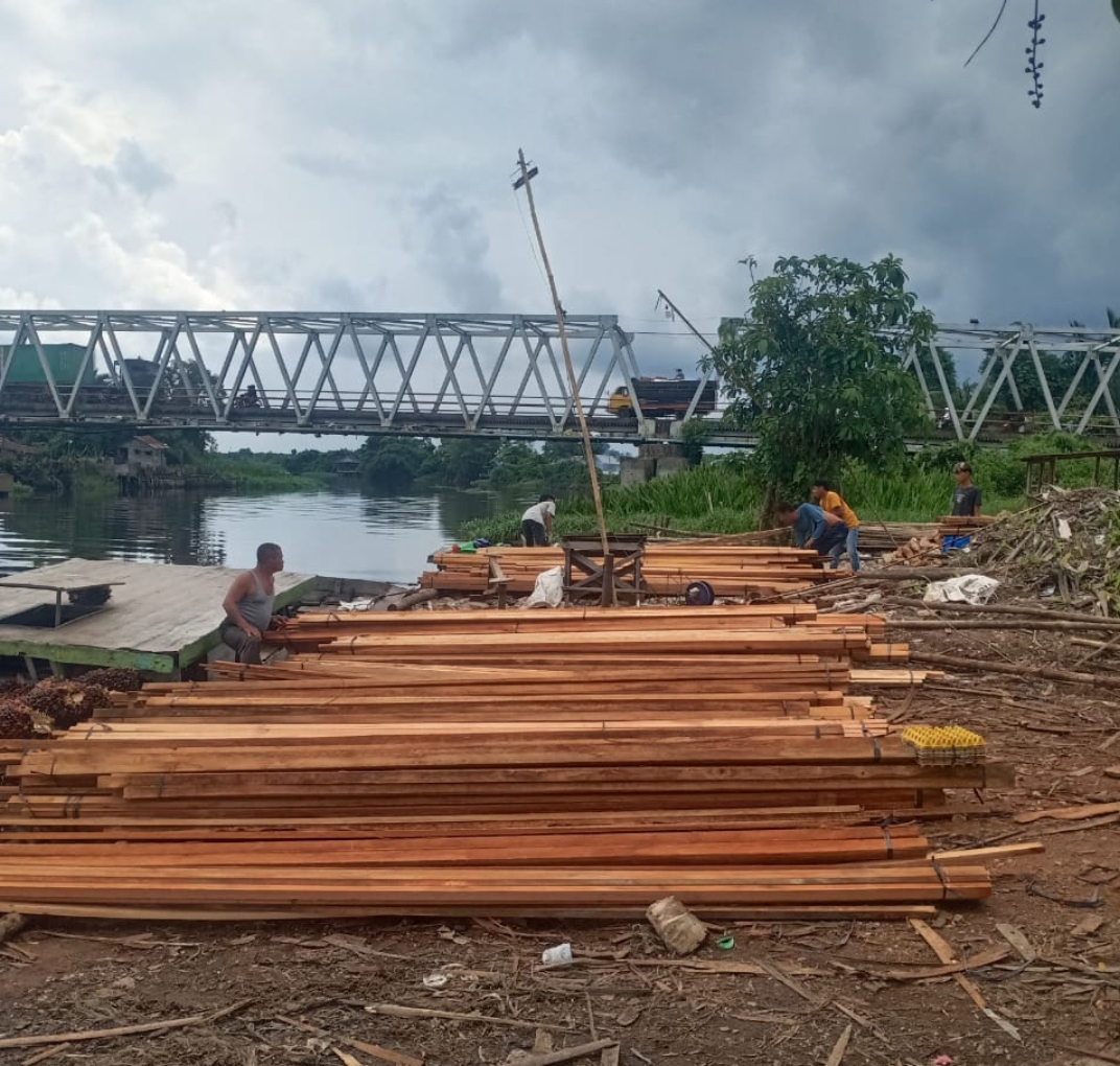 Pelabuhan Ilegal di Kubu Raya Masih Beroperasi, Warga Resah, Negara Rugi