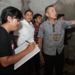 Ditreskrimsus Polda Kalbar Lakukan Olah TKP di Gudang Oli Ilegal Diduga Palsu di Kubu Raya