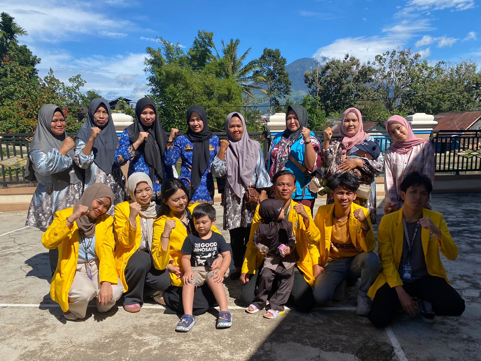 Mahasiswa KKN Tematik 102 Besemah Serasan Lakukan Sosialisasi dan Bantu Kegiatan di Posyandu Mawar