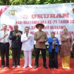 Kapolda Kalbar Gelar Syukuran HUT Bhayangkara Ke-79 Bersama Ojol dan Pekerja PHL Di Taman Sylva Untan dan 9 Titik lainnya