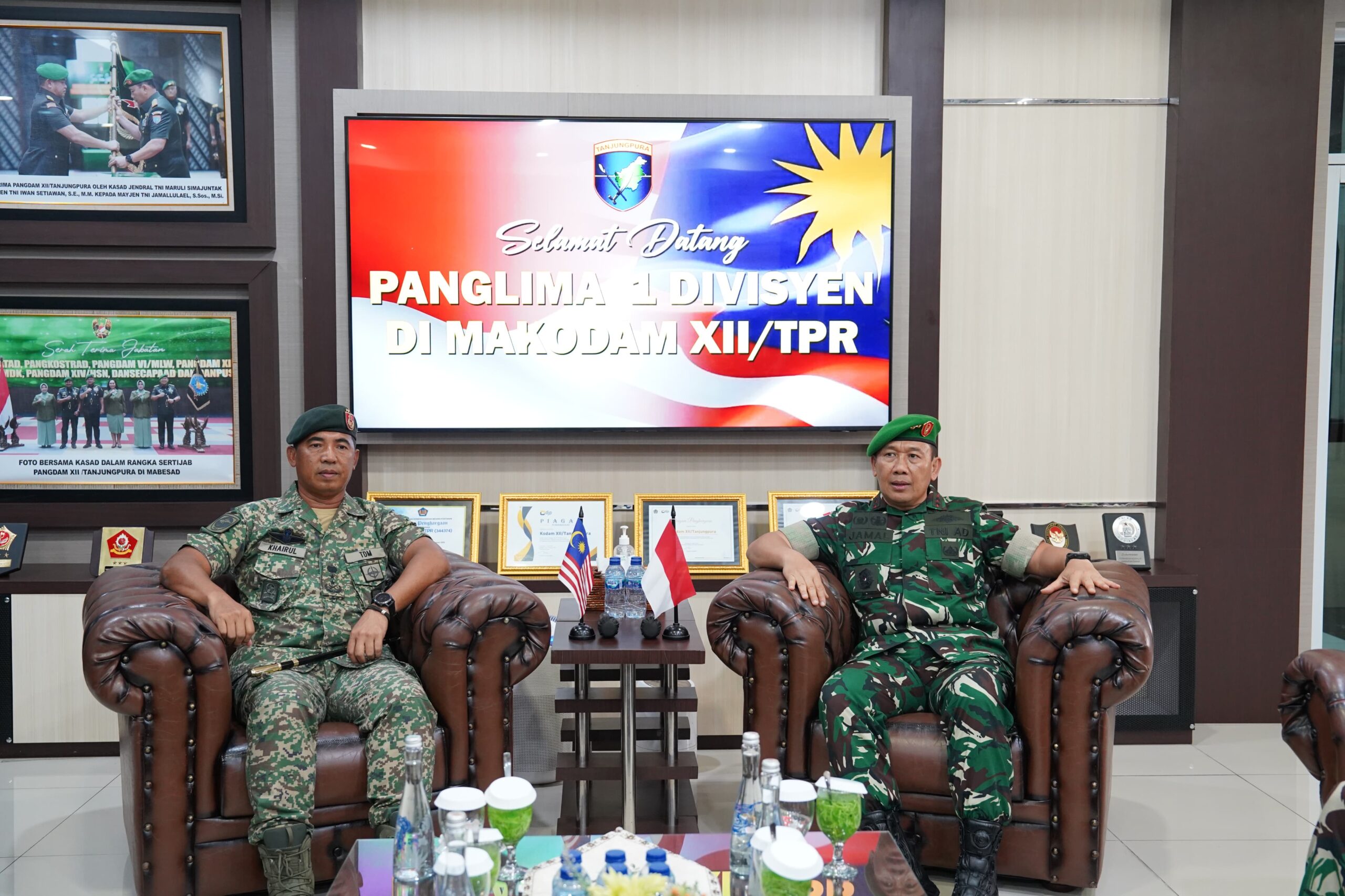 Pangdam XII / Tpr Terima Lawatan Timbal Balas Panglima 1 Divisyen Malaysia