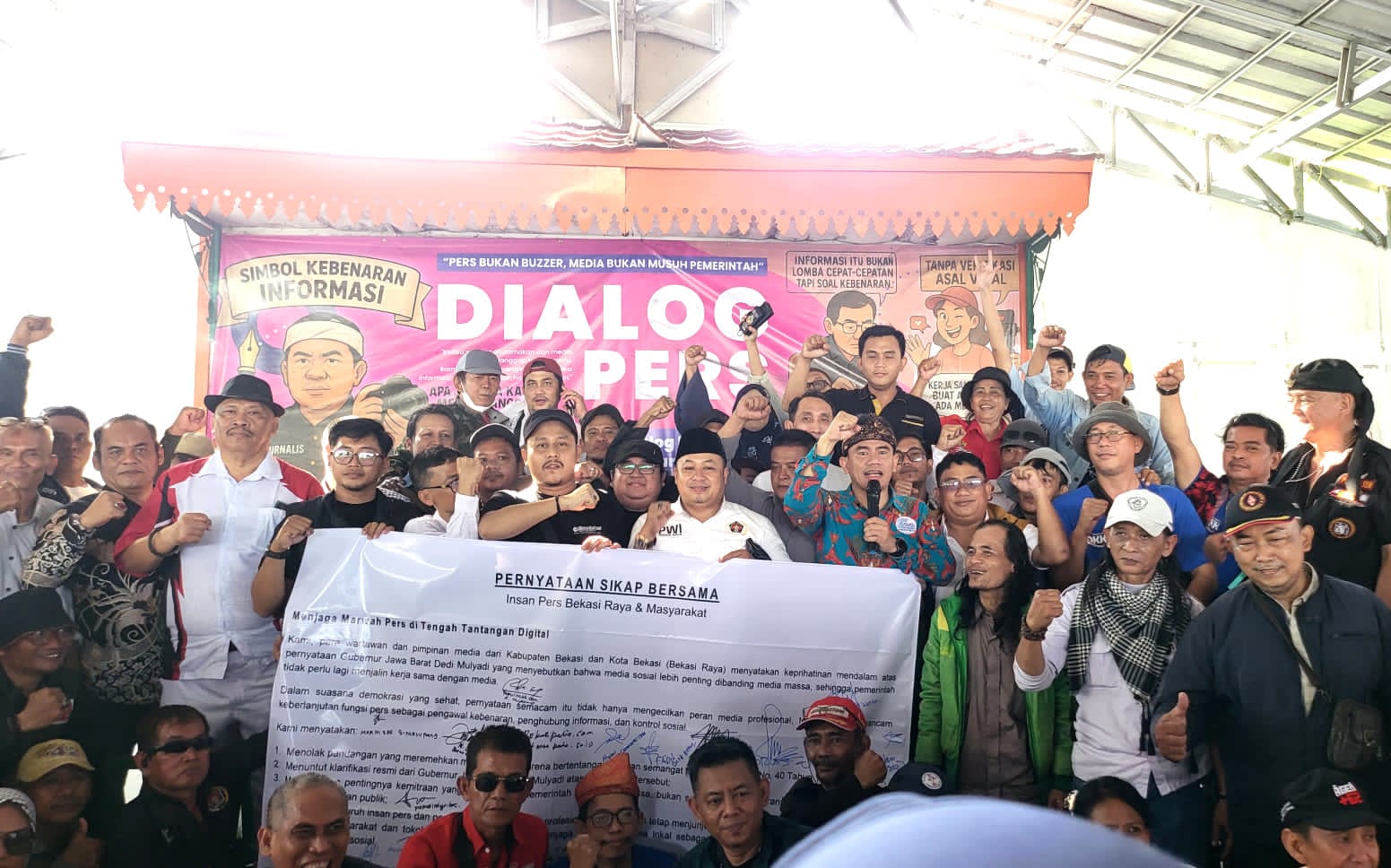 Desak KDM Klarifikasi Terkait Statemen Tidak Ingin Kerjasama Dengan Media, Ratusan Insan Pers Bekasi Raya Gelar Pernyataan Sikap