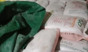 Breaking News : Tim Krimsus Polda Kalbar Gerebek Gudang Pupuk Diduga Ilegal di Sungai Ambawang