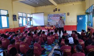 Kapolsek Pagar Alam Utara Edukasi Para Siswa/I MTs Gupi Giat Mpls