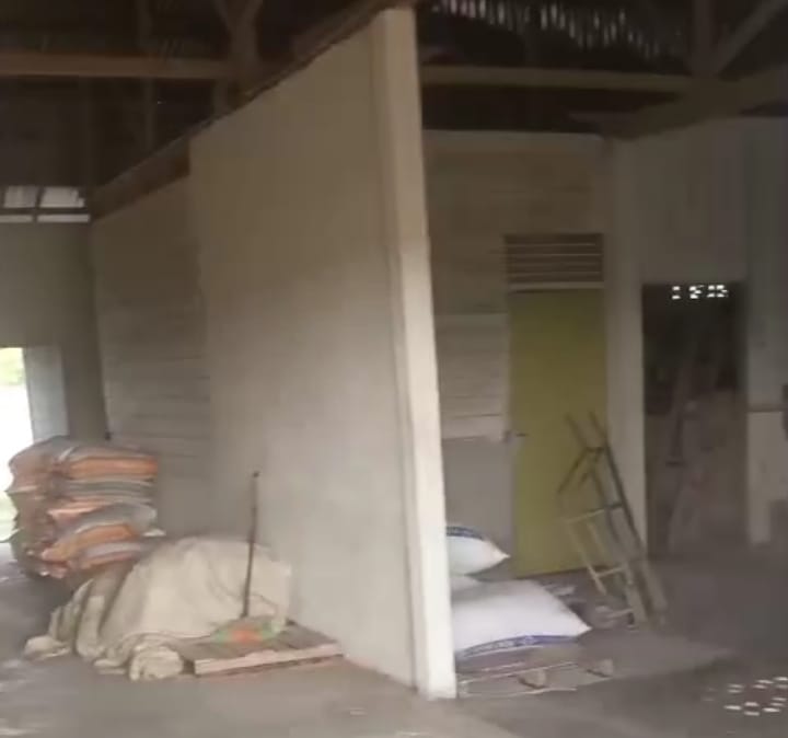 Diduga Ilegal, 187 Karung Beras Asal Luar Negeri Diamankan Tim Dirkrimsus Polda Kalbar di Singkawang