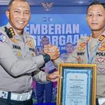 Kasat Lantas Polres Kediri Kota Terima Penghargaan dari Dirlantas Polda Jatim