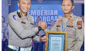 Kasat Lantas Polres Kediri Kota Terima Penghargaan dari Dirlantas Polda Jatim