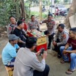 Sampaikan Pesan Kamtibmas, Polsek Pesantren Lakukan Sambang, Silaturahmi dan Dialogis dengan Warga