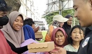 Peduli Warga, Pokja Wartawan Babelan Utara Aktif Berbagi Dalam Jumat Berkah