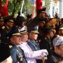 Komandan dan Prajurit Lanal Bandung Ikuti Upacara Pengibaran Bendera Merah Putih Dalam Rangka Hut Ke-80 Kemerdekaan Republik Indonesia Tingkat Provinsi Jawa Barat Tahun 2025