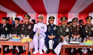 Teguhkan Semangat Bersatu, Berdaulat dan Maju, Danlanal Dumai Ikuti Upacara Bendera Memperingati HUT Ke-80 Kemerdekaan Republik Indonesia