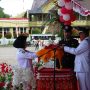 Danlanal Simeulue Hadiri Upacara Penurunan Bendera Merah Putih Pada Peringatan HUT Ke-80 Kemerdekaan RI di Kabupaten Simeulue