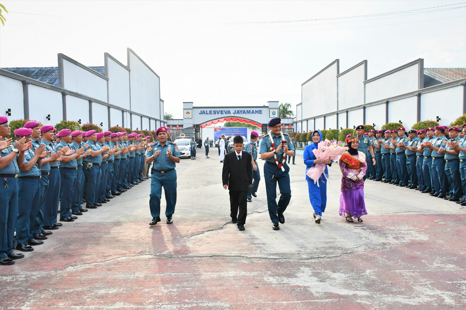 Prajurit dan ASN Kodaeral I Sambut Komandan Baru dan Gelar Syukuran Validasi Organisasi Kodaeral I