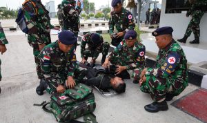 Satu SSK Personel Dikerahkan Untuk Kawal Aksi Unjuk Rasa di Depan Mako Lanal Dumai