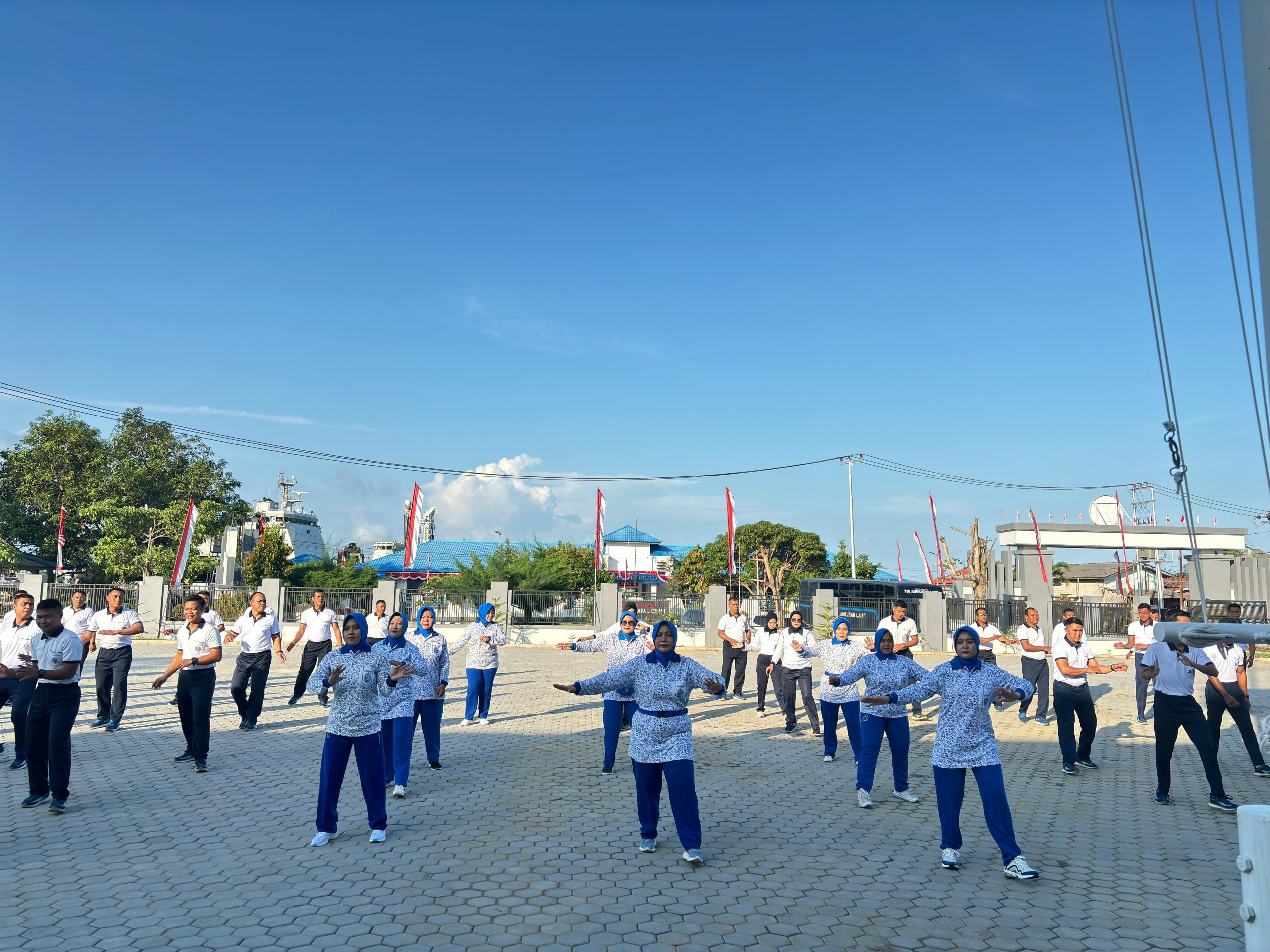 Prajurit Lanal Bintan Meriahkan Kemerdekaan RI Ke-80 dan HUT Jalasenastri Ke-79