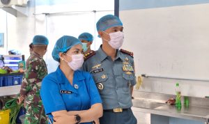 Danlanal Simeulue dan Ketua Cabang 8 Daerah Kodaeral I Gabungan Jalasenastri Koarmada RI Tinjau Dapur Makan Bergizi Gratis di Kecamatan Simeulue Timur