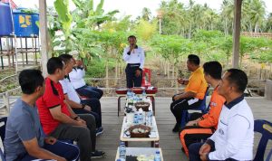 Keluarga Besar Lanal Nias dan Forkopimda Nias Selatan Laksanakan Olahraga Bersama dan Tinjau Program Ketahanan Pangan Serta Latihan Menembak di Lanal Nias