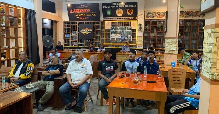 PASI Kota Pontianak Serahkan Dana Pembinaan dan Lepas Atlet ke Kejurnas 2025