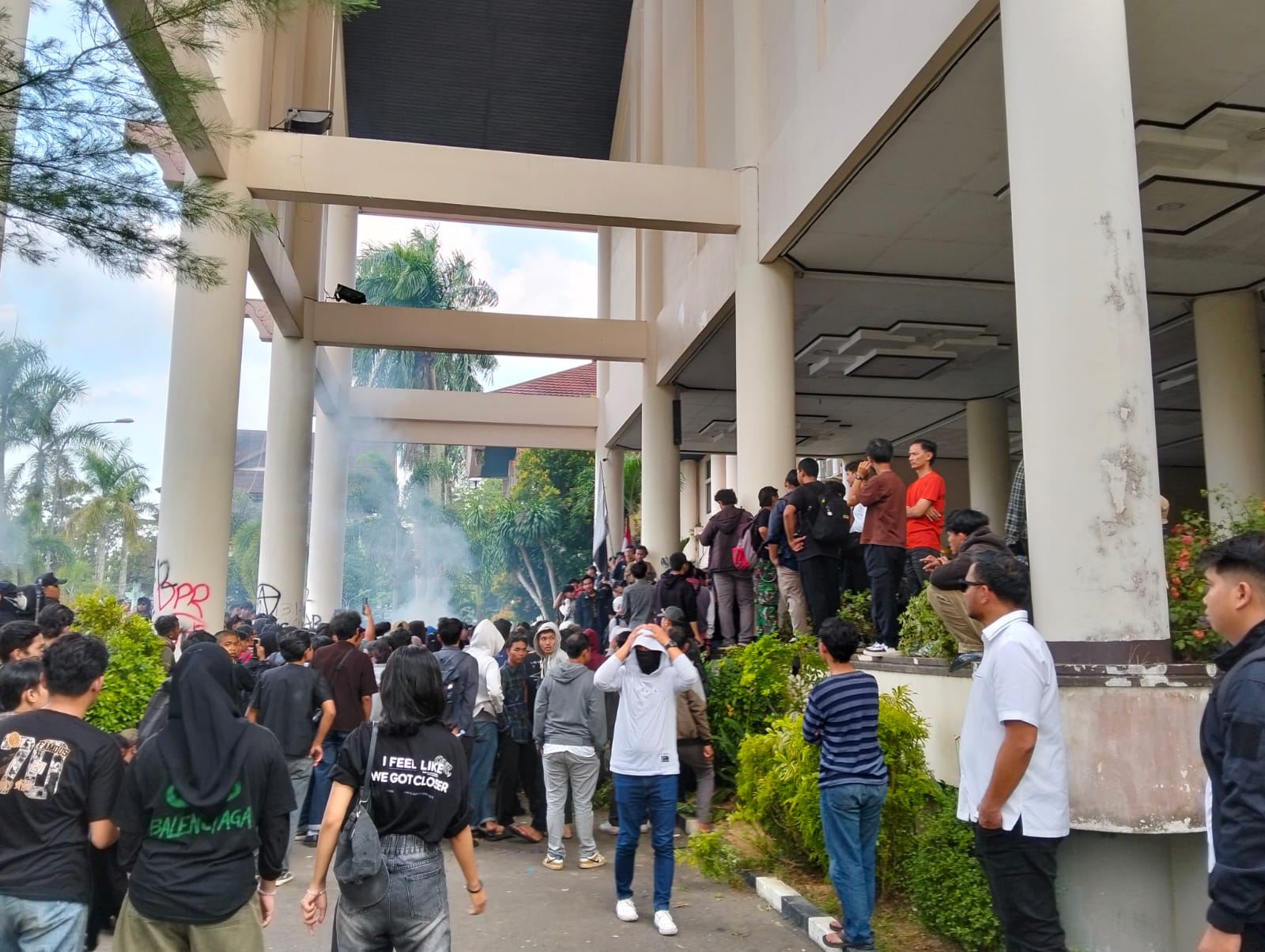 Aksi Damai Jadi Ricuh 15 Pendemo di Gulung Polresta Pontianak