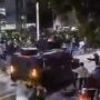 Viral!! Mobil Rantis Polisi Diduga Lindas Ojol Saat Bubarkan Demo di Pejompongan