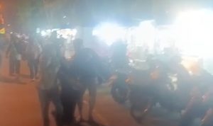 Gas Air Mata Polisi Bikin Pedagang UMKM Digulis Pontianak Berhamburan