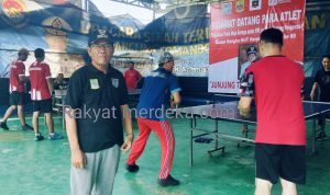 Kades Nasarudin Resmikan Cabor Tenis Meja Dan Voli Antar RW, Semarakkan HUT Bekasi juga RI