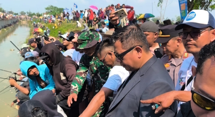 Festival Kali Gabus, Ribuan Warga Meriahkan Tasyukuran HUT RI, Kabupaten Bekasi, dan Jawa Barat