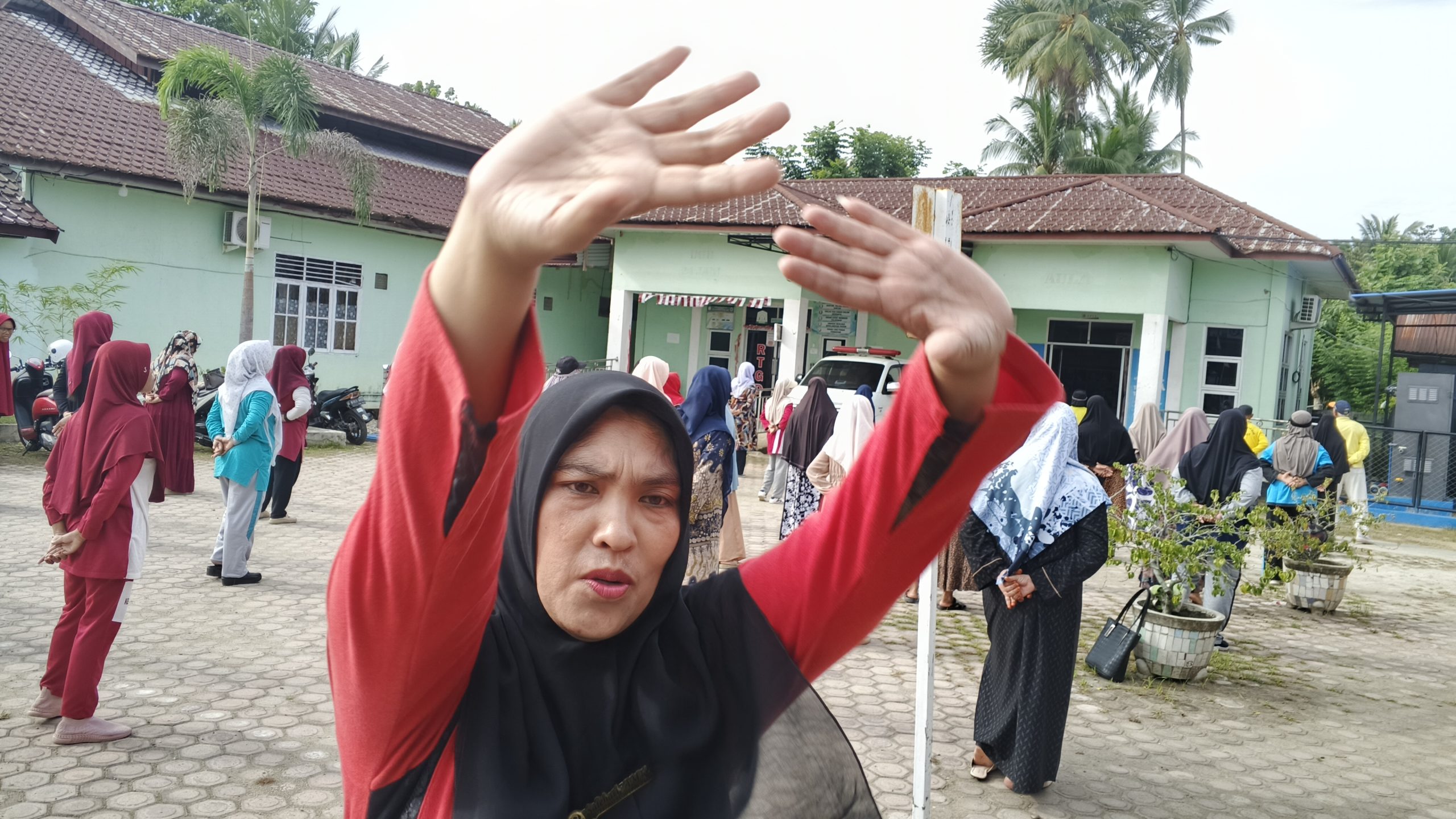 UPTD Puskesmas Darul Aman Ajak Warga Hidup Sehat Lewat Senam Prolanis