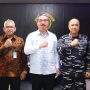 Menjawab Tantangan Kepulauan, Gubernur Maluku Gandeng Kodaeral IX Mantapkan Yankes Bergerak Ke Wilayah 3T Dengan Kapal Perang