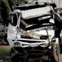 Dump Truk Tabrak Mobil Box di Kubu Raya, Dua Orang Alami Luka Serius