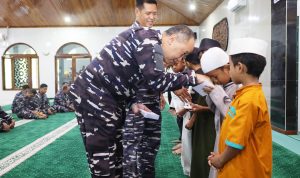 Jelang HUT Ke-80 TNI Angkatan Laut, Dankodaeral IX Ambon Gelar Doa Bersama dan Berbagi Untuk Anak Yatim Piatu