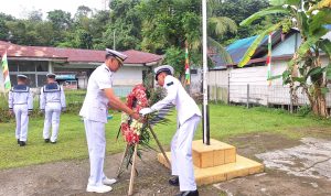 Lanal Simeulue Laksanakan Ziarah dan Tabur Bunga Dalam Rangka Memperingati HUT Ke-80 TNI AL