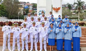 Peringati Hari Jadi Ke-80 TNI AL, Kodaeral IX Laksanakan Ziarah Tabur Bunga, Upacara Parade, dan Tasyakuran