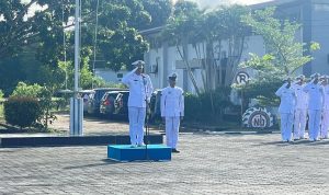 Danlanal Bintan Sebagai Inspektur Upacara HUT Ke-80 TNI AL di Tanjung Uban