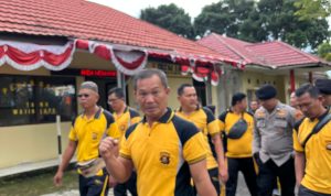 Tetap Bugar dan Semangat, Polres Pagaralam Gelar Jalan Santai Bersama Personel