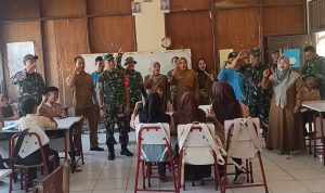 Karya Bakti Prima, Koramil 04/Babelan Distribusikan Makanan Bergizi Sambut HUT TNI ke-80