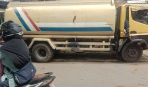 Ngeri,,Seorang Mahasiswa Tewas Terlindas Truk Tangki di Kubu Raya