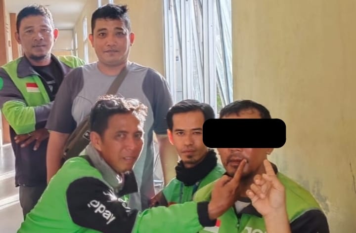Breaking News: Oknum TNI Diduga Pukul Pengemudi Ojol di Jalan Tekam, Ratusan Driver Geruduk Polresta Pontianak