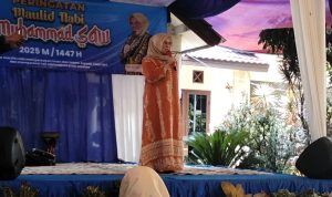 Ratusan Warga Padati Kediaman Hj. Siti Qomariyah dalam Peringatan Maulid Nabi Muhammad SAW 1447 H
