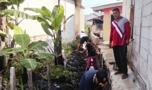 Ajak Warga Goloran Bersihkan  Saluran, Kades Srimahi Sudarto Rencanakan Pembangunan Drainase Sepanjang 220 Meter