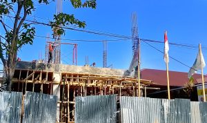 Pengerjaan proyek Pembangunan Gedung Kantor PT. Bank Sulselbar Cabang Syariah Maros di Keluhkan Warga Sekitar