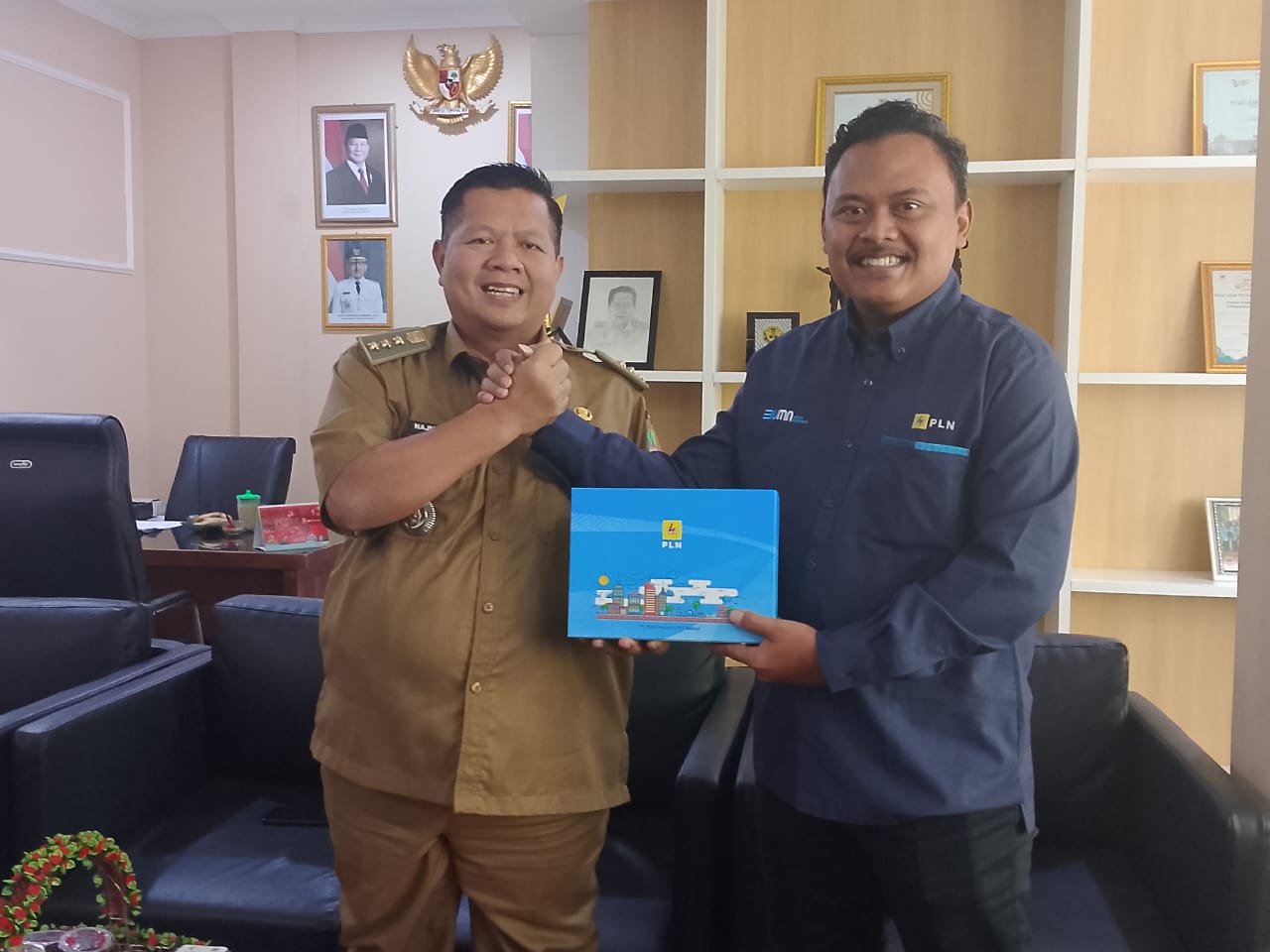 Manager PLN ULP Babelan Kunjungi Kantor Camat Tambun Utara, Bahas Kolaborasi Ketenagalistrikan